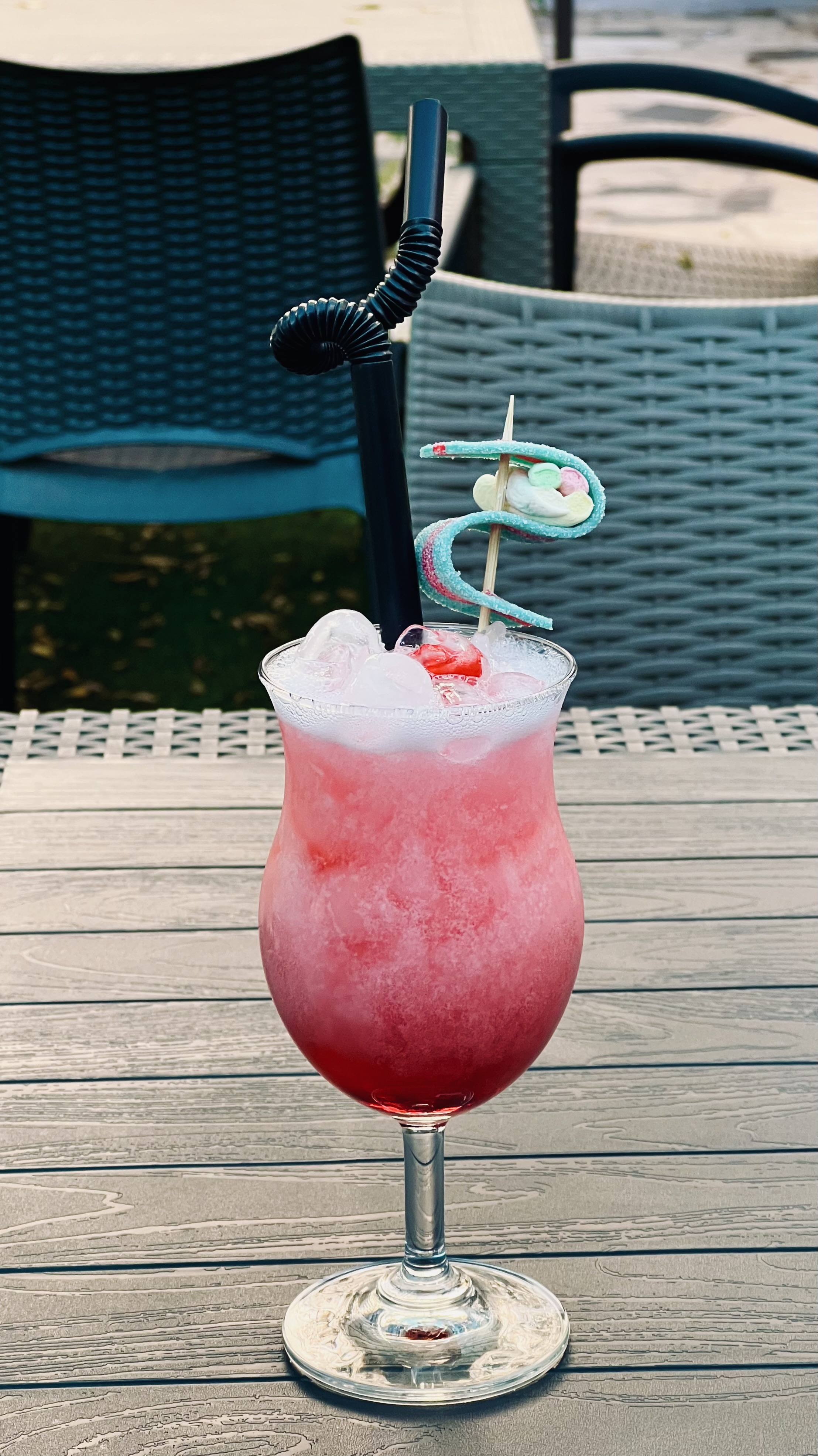رد پاستل. Pastel red drink